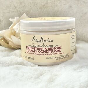 New w/tag SHEA MOISTURE JAMAICAN BLACK CASTOR OIL STRENGTHEN & RESTORE LEAVE-IN